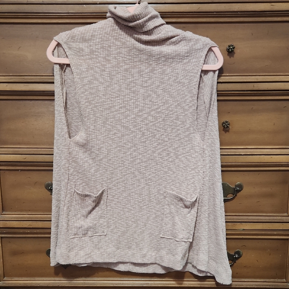 Free People Light Dusk Pink Sleeveless Turtleneck Sweater